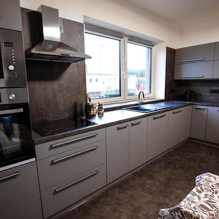 Apartman Devade Se Dvema Loznicemi A Wifi Pripojenim Trutnov Extérieur photo