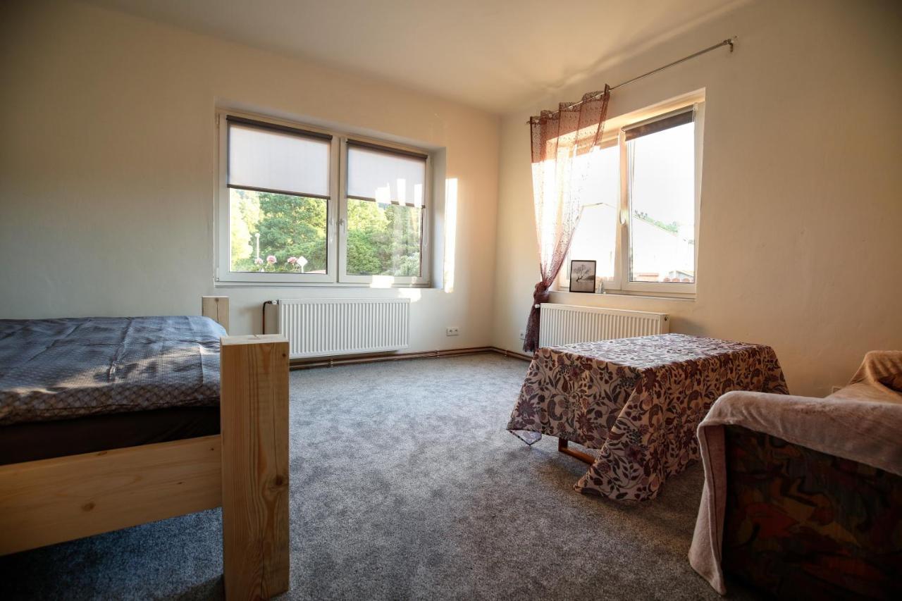 Apartman Devade Se Dvema Loznicemi A Wifi Pripojenim Trutnov Extérieur photo