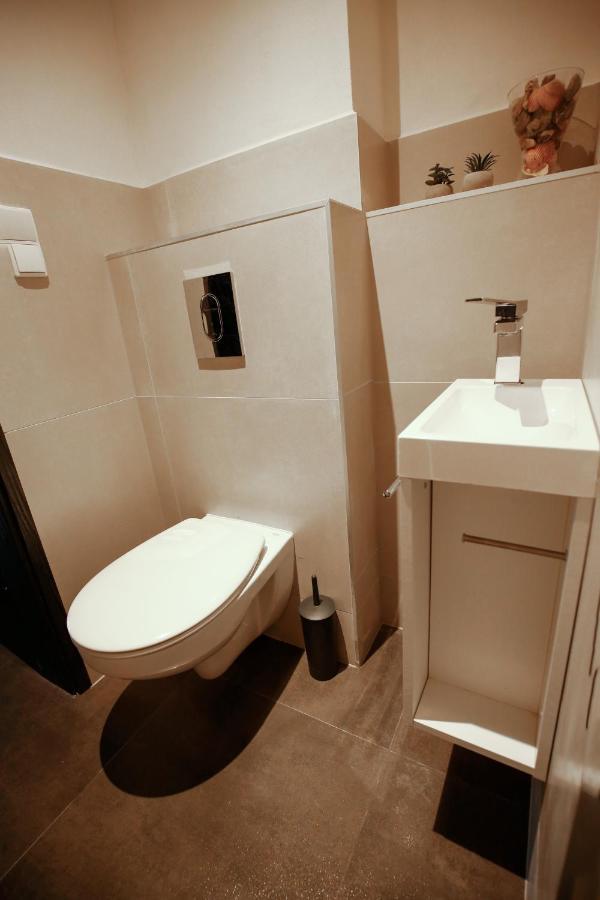 Apartman Devade Se Dvema Loznicemi A Wifi Pripojenim Trutnov Extérieur photo